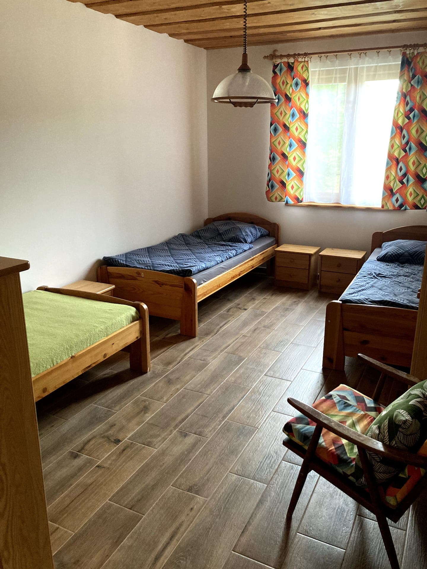 Druhá spálňa s tromi lôžkami